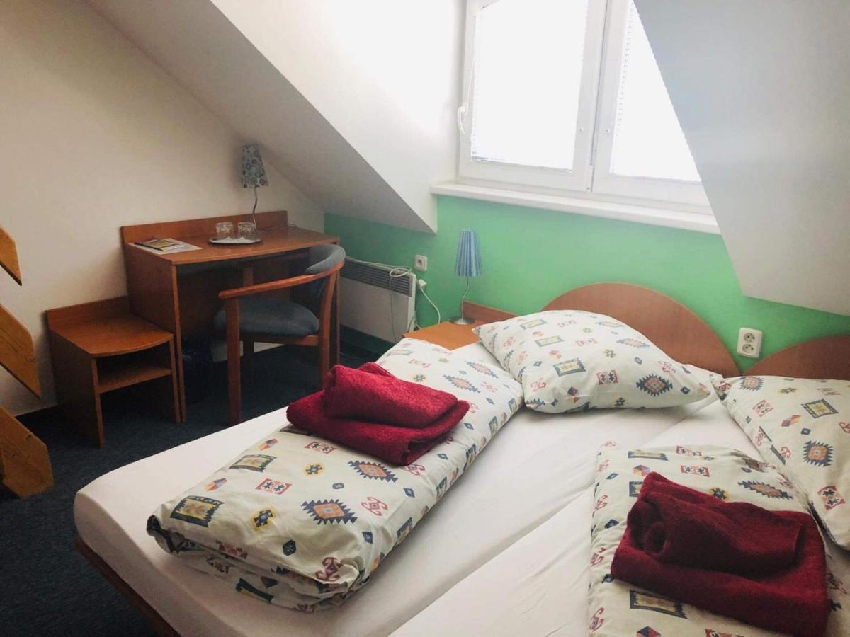 Penzion Kamenec Zakamenne Dış mekan fotoğraf